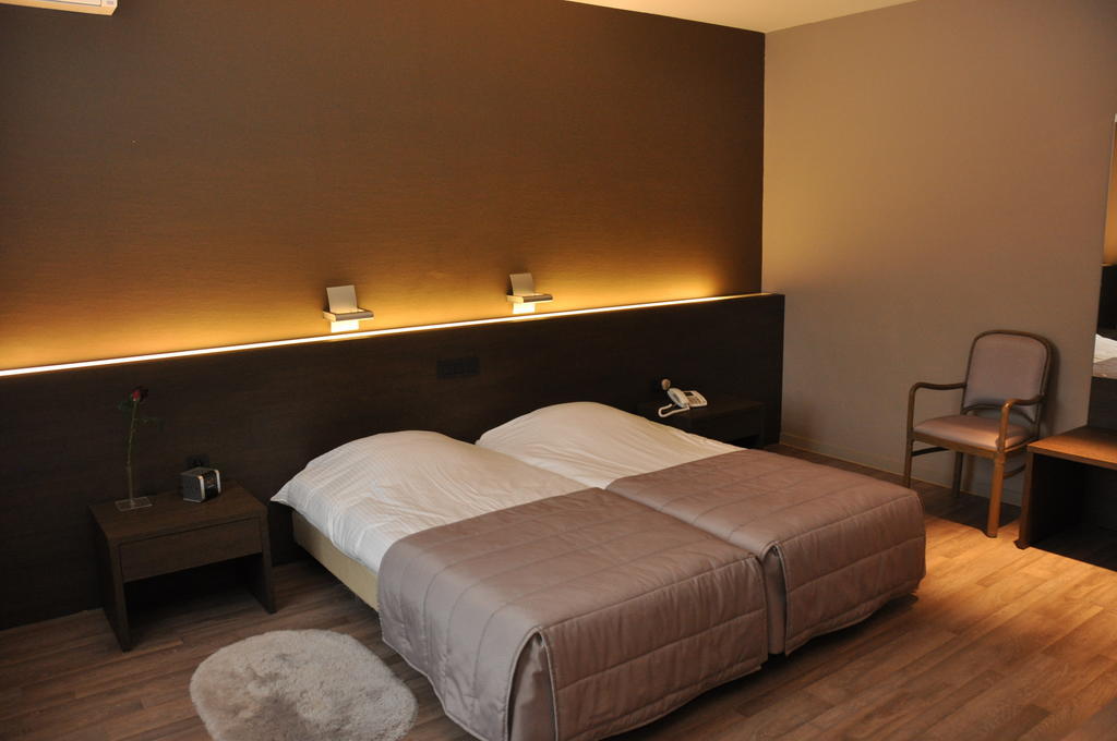 Hotel De Zalm Oudenaarde Habitación foto